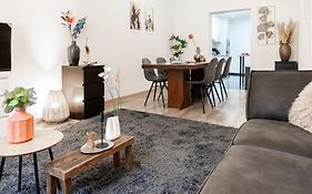 Unique Parking Access, Xl Home W Parking Option